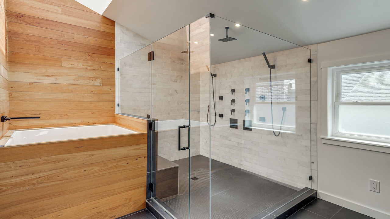 Photo of Bathroom in Broadway