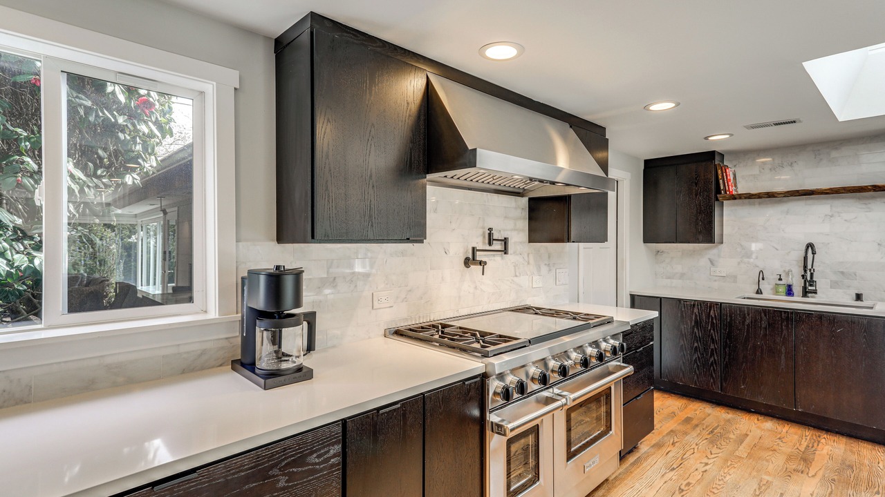 Photo of Kitchen in Broadway