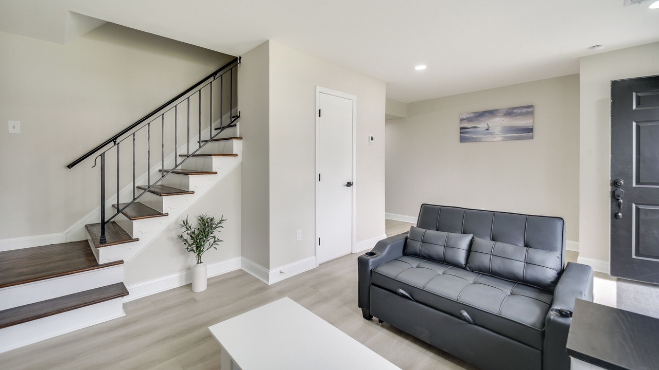 Photo of Livingroom in Newport News