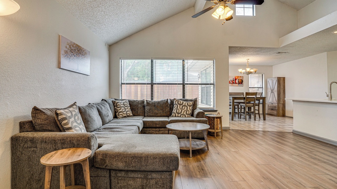 Photo of Livingroom in Coppell