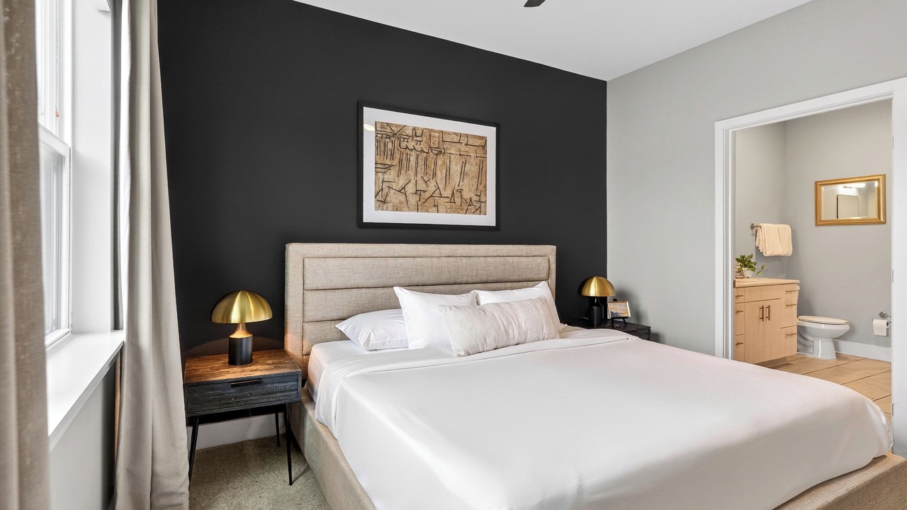 Photo of Bedroom in Hillsboro West End