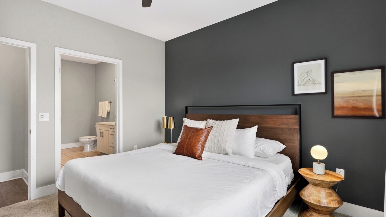 Photo of Bedroom in Hillsboro West End