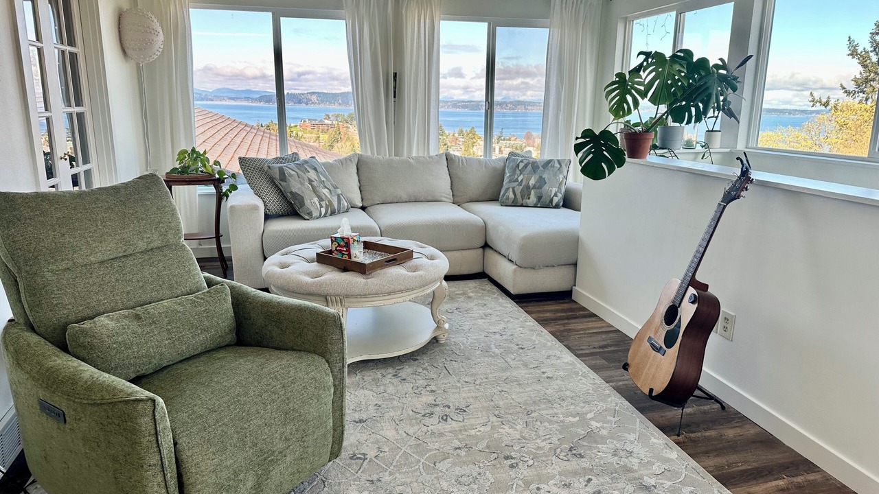 Photo of Livingroom in Alki