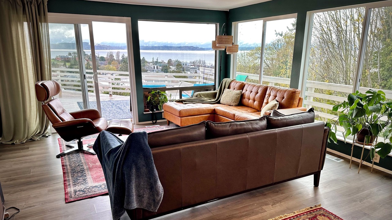 Photo of Livingroom in Alki
