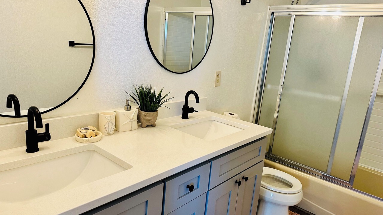 Photo of Bathroom in Alki