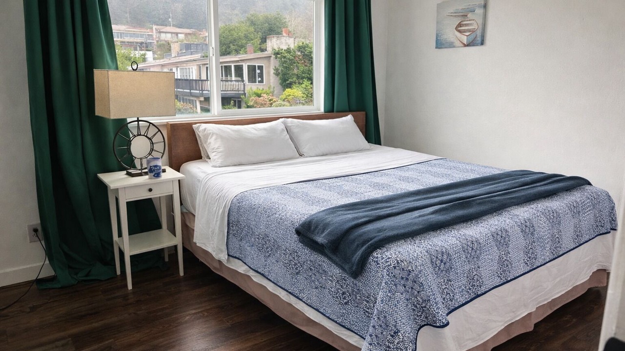 Photo of Bedroom in Alki