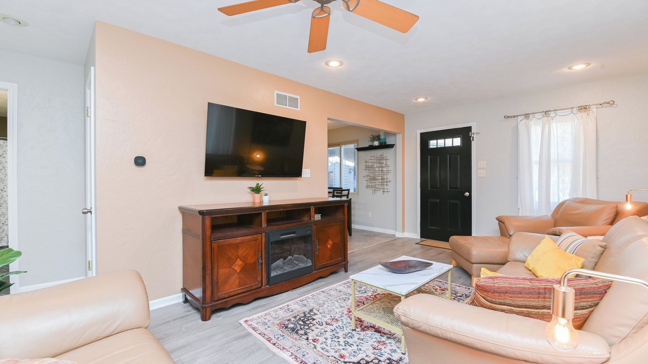 Photo of Livingroom in Sunnyland