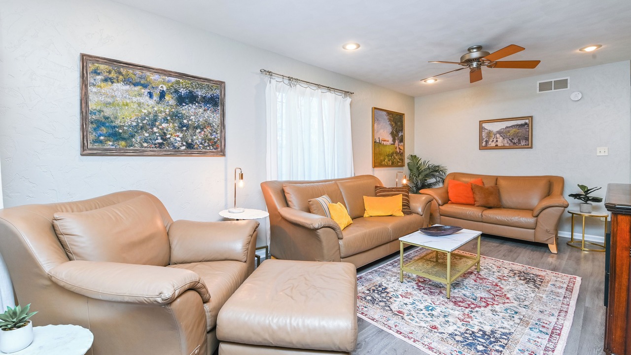 Photo of Livingroom in Sunnyland