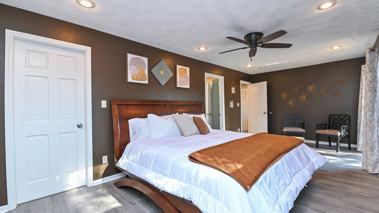 Photo of Bedroom in Sunnyland