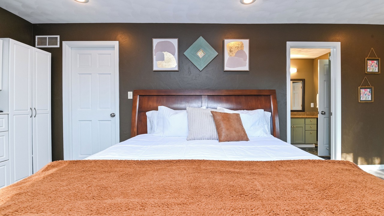 Photo of Bedroom in Sunnyland
