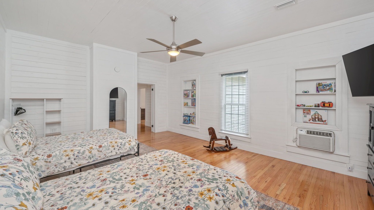 Photo of Bedroom in De Funiak Springs
