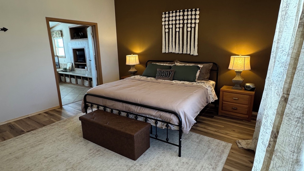 Photo of Bedroom in Colorado City