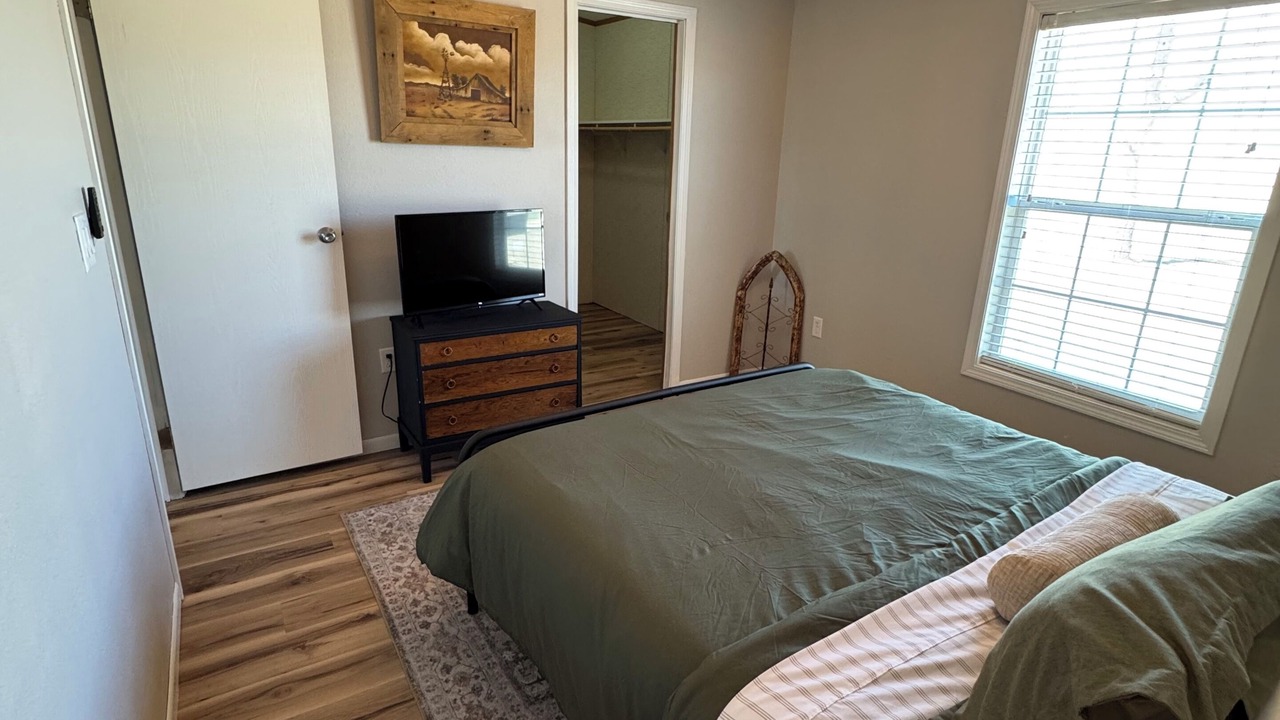 Photo of Bedroom in Colorado City