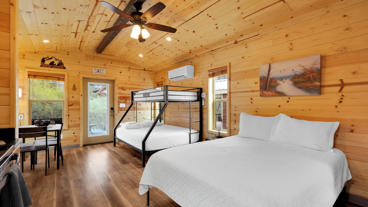 Photo of Bedroom in Summerhaven