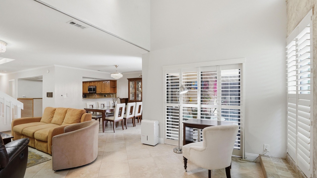 Photo of Livingroom in Deerfield Beach