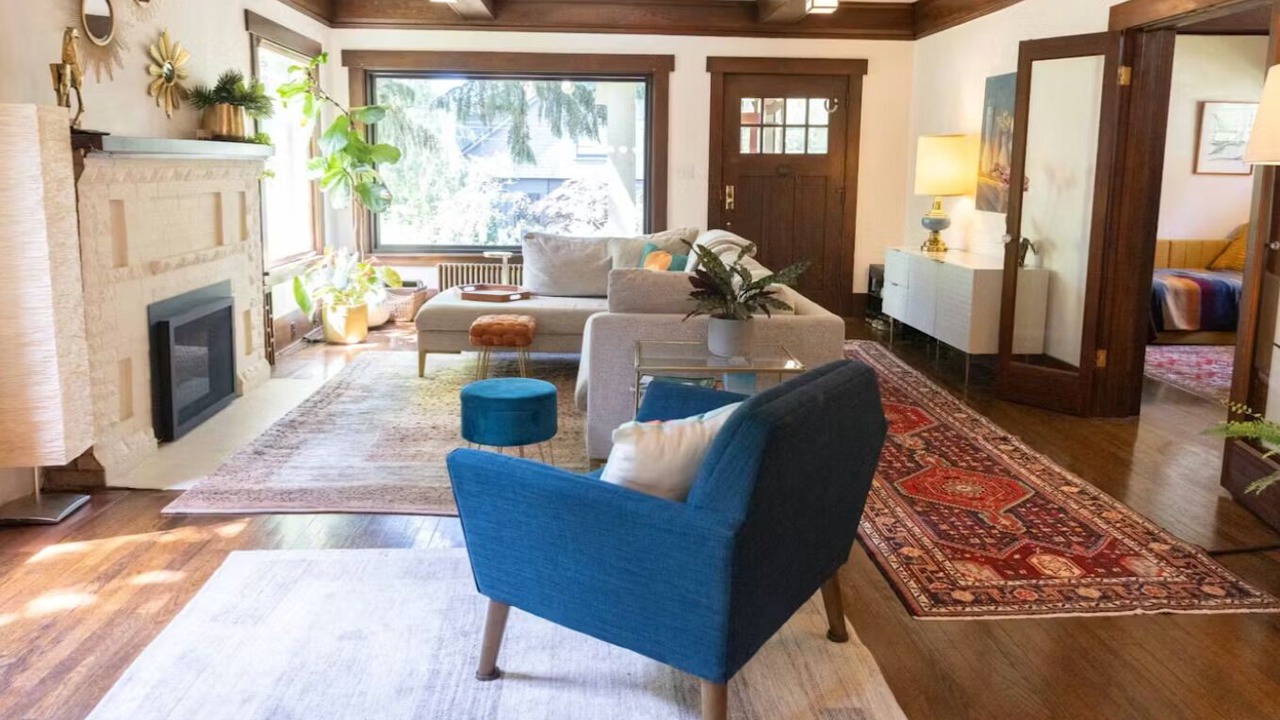 Photo of Livingroom in East Queen Anne