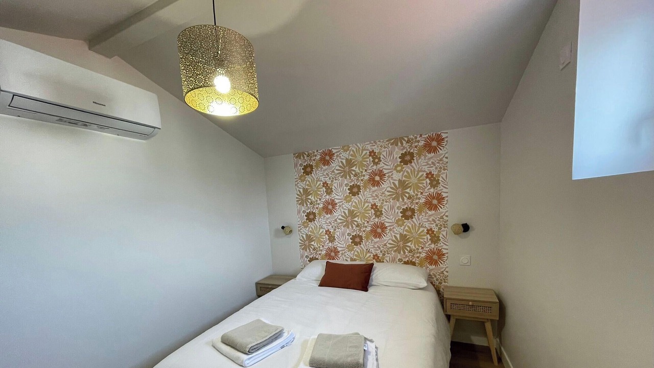 Photo of Bedroom in Saint-Vincent-Sterlanges
