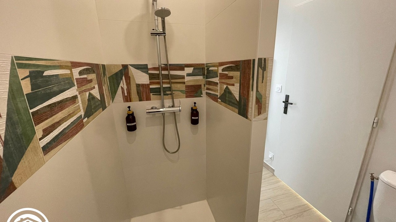 Photo of Bathroom in Saint-Vincent-Sterlanges