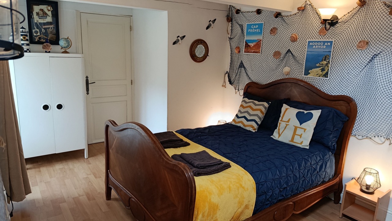Photo of Bedroom in Megrit