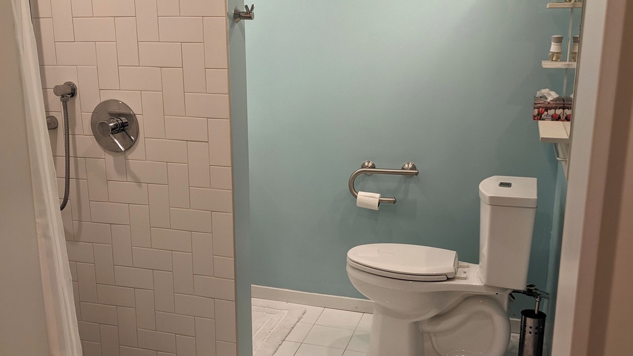 Photo of Bathroom in Harwood