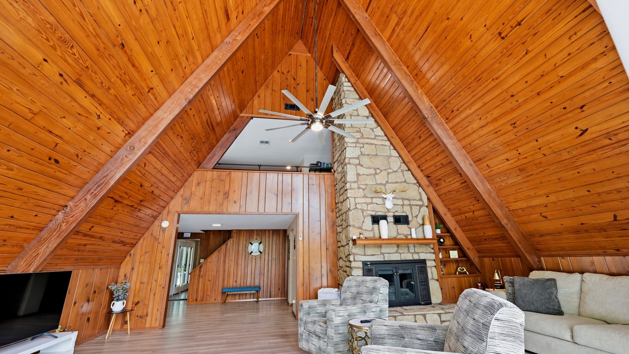 Photo of Livingroom in Kingston