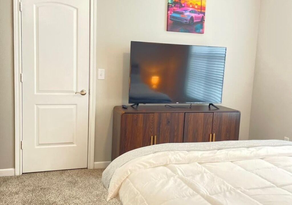 Photo of Bedroom in Alden Bridge