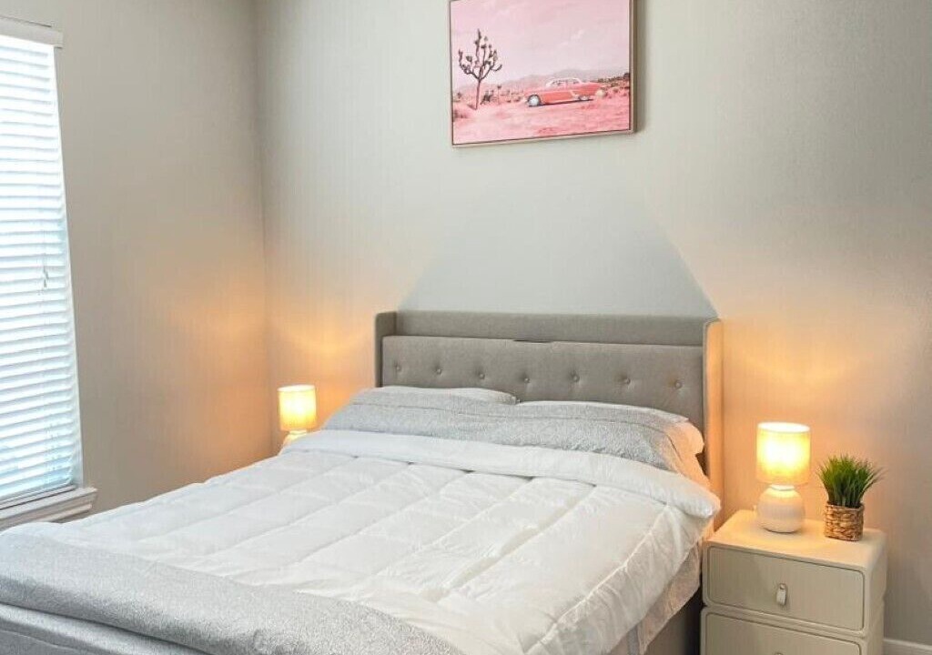 Photo of Bedroom in Alden Bridge