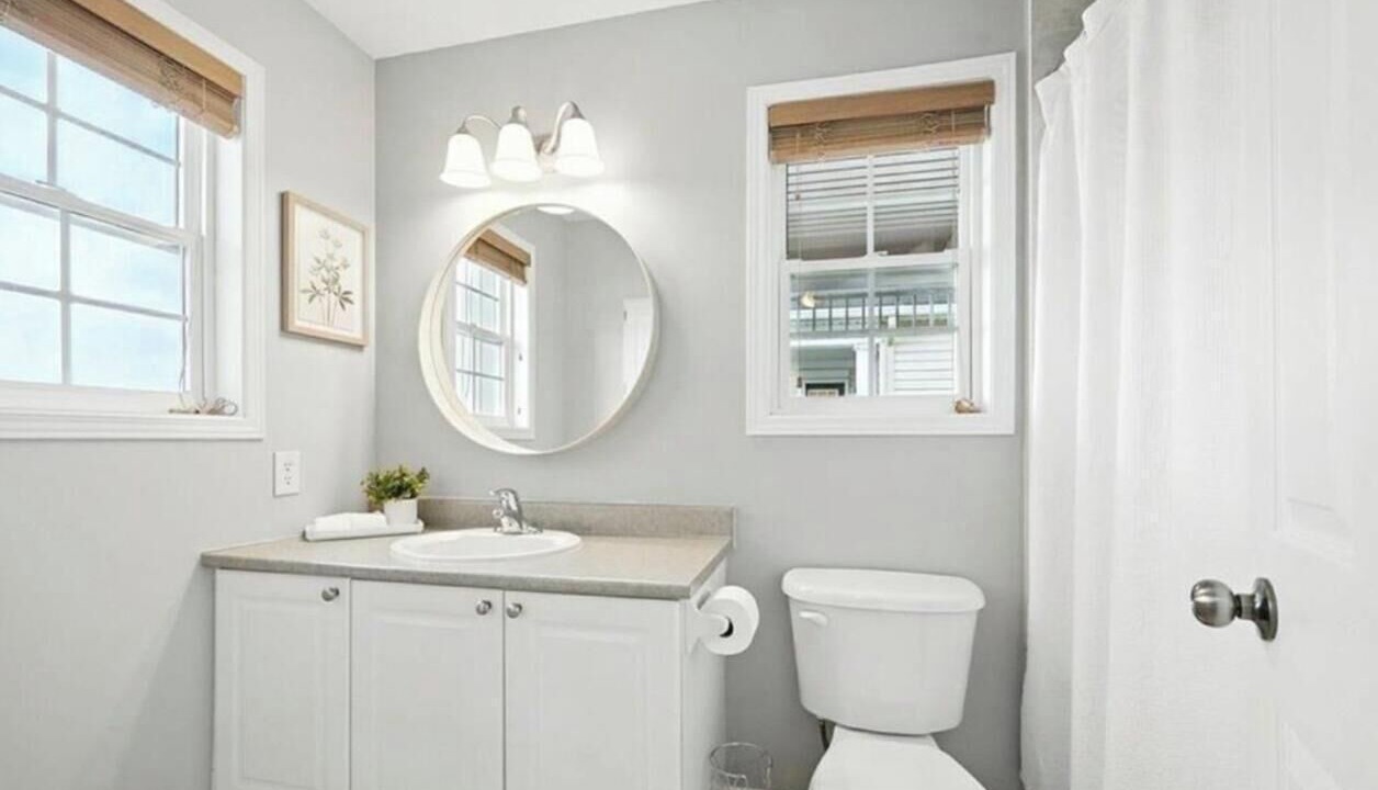 Photo of Bathroom in Ottawa Division