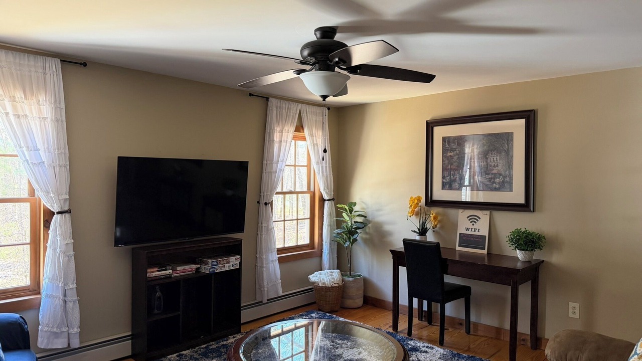 Photo of Livingroom in Tolland