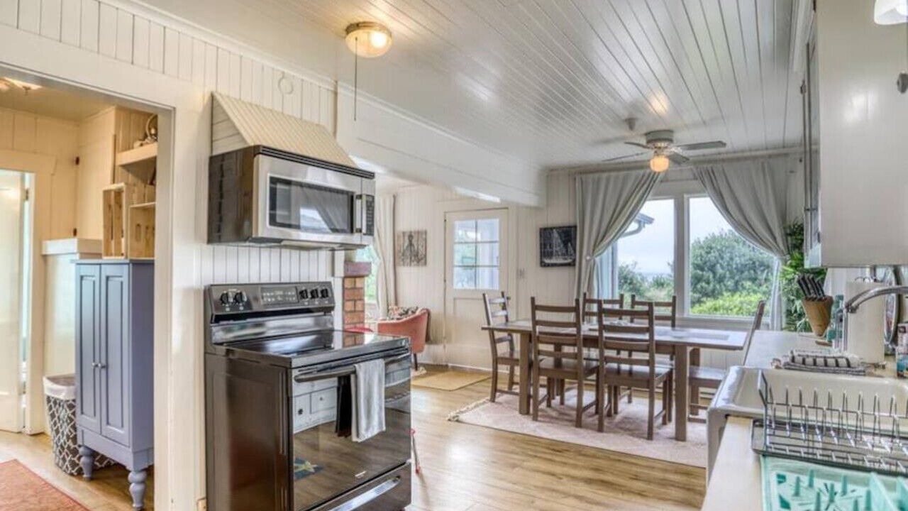 Photo of Kitchen in Rockaway Beach