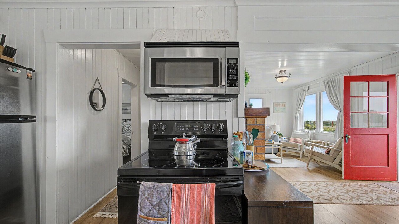Photo of Kitchen in Rockaway Beach