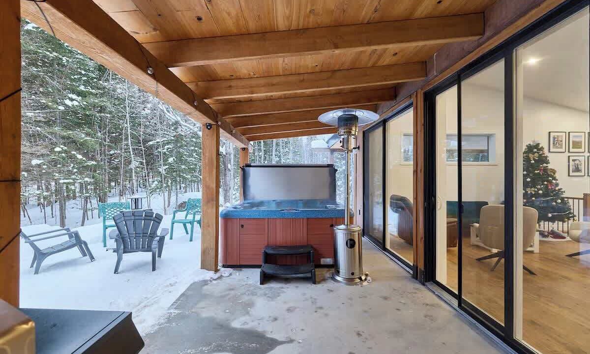Photo of Patio Balcony in Notre-Dame-de-la-Merci