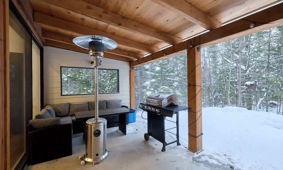 Photo of Patio Balcony in Notre-Dame-de-la-Merci