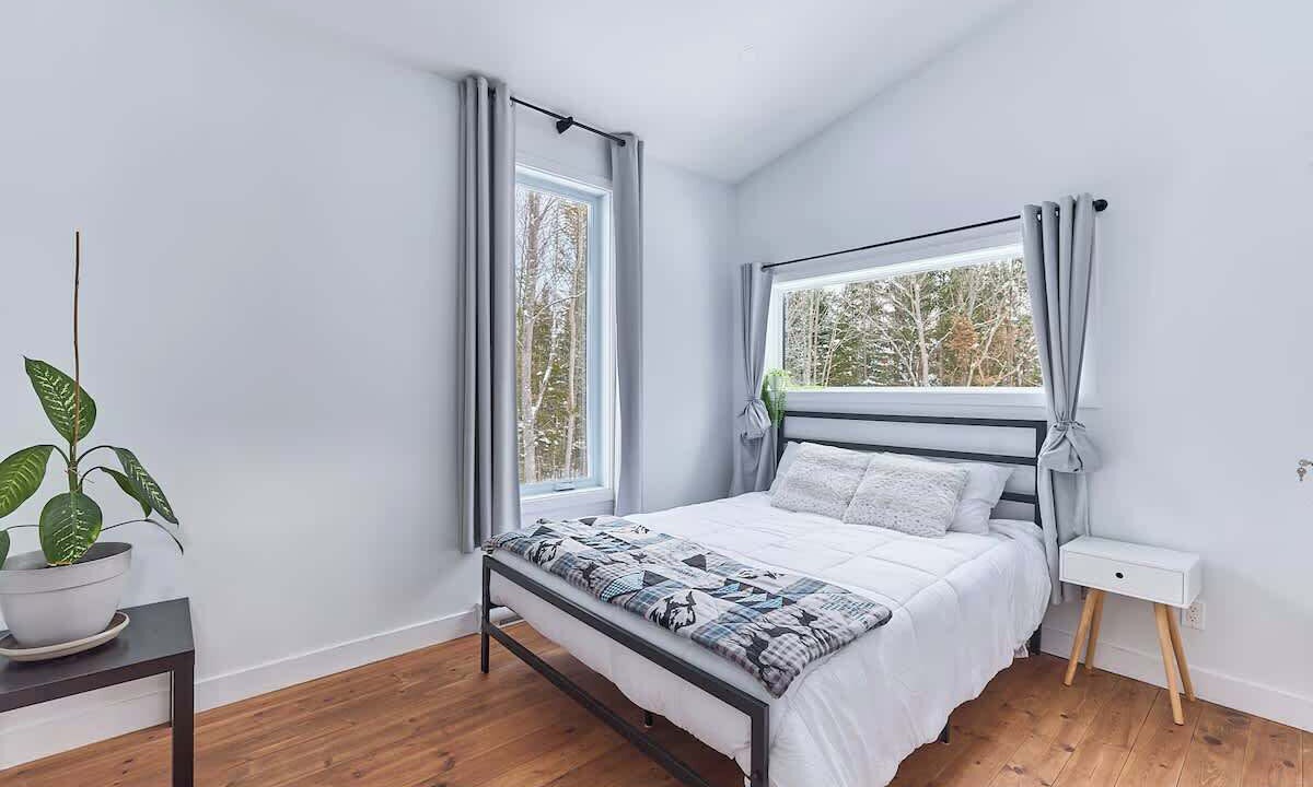 Photo of Bedroom in Notre-Dame-de-la-Merci