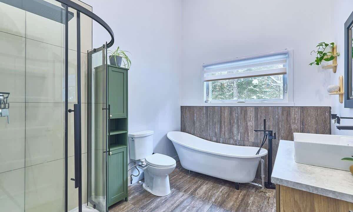 Photo of Bathroom in Notre-Dame-de-la-Merci