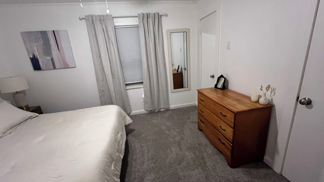 Photo of Bedroom in Belleville