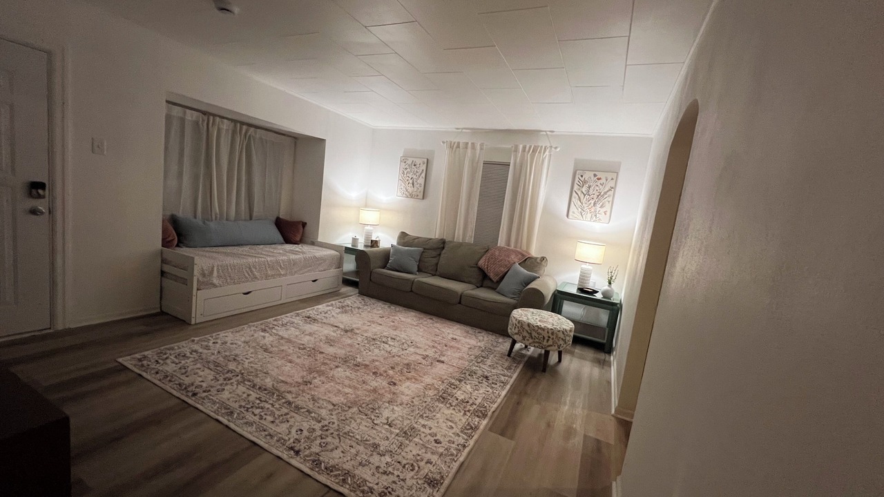 Photo of Livingroom in Belleville