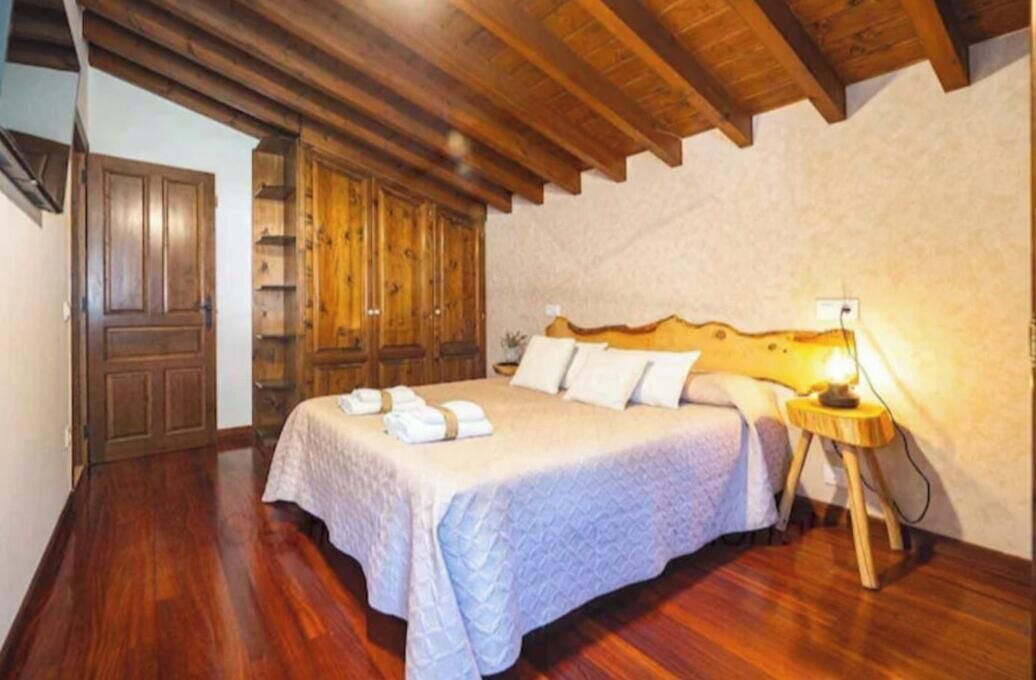 Photo of Bedroom in Perlleces