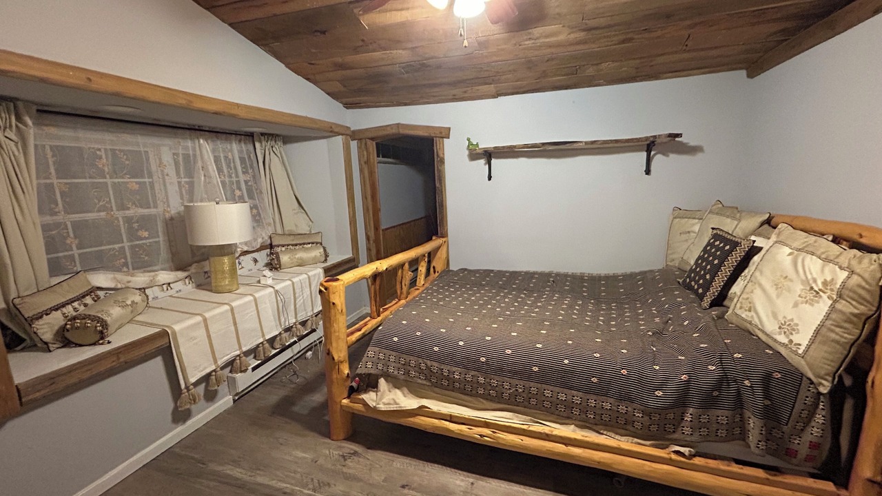 Photo of Bedroom in Thaxton