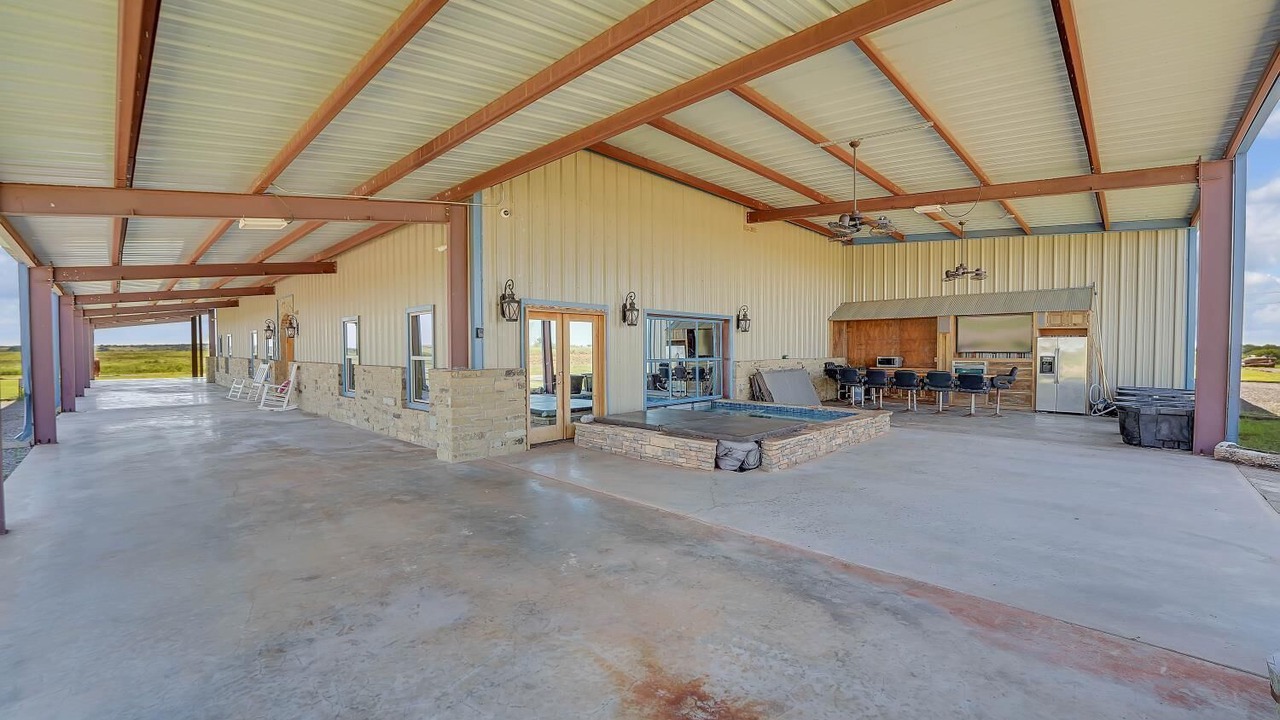 Photo of Patio Balcony in Elk City