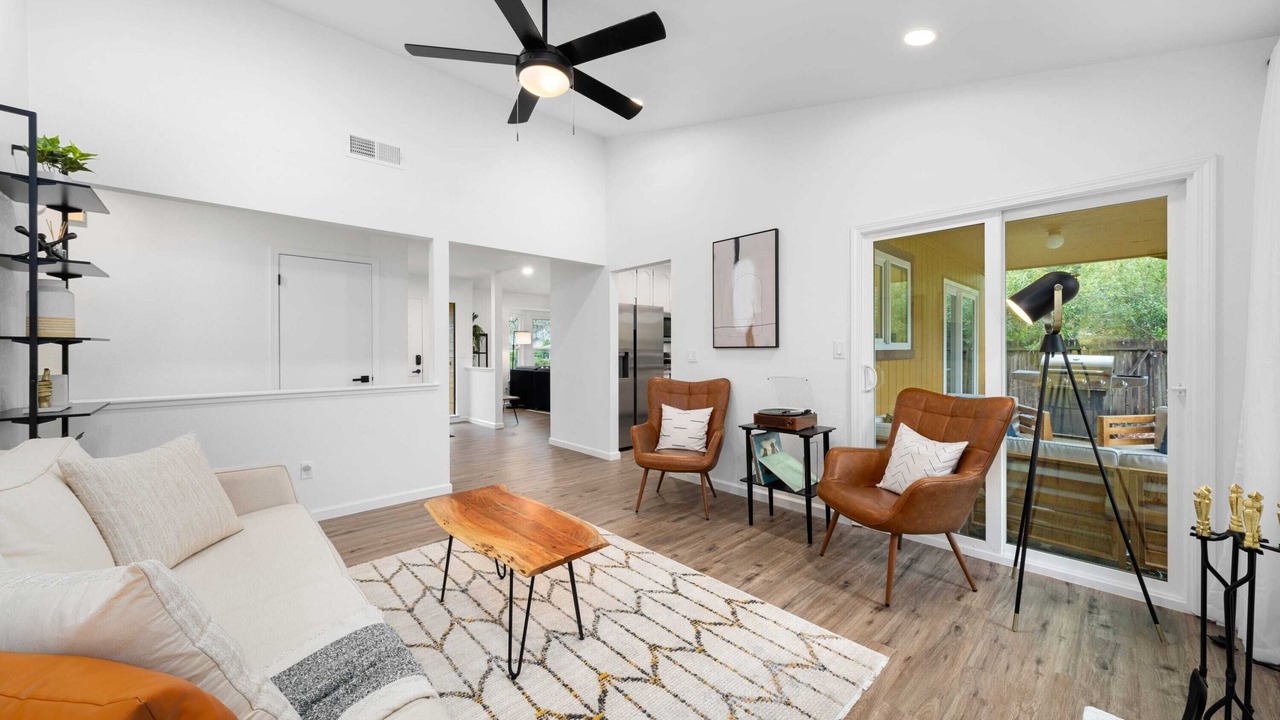 Photo of Livingroom in Pleasant Grove