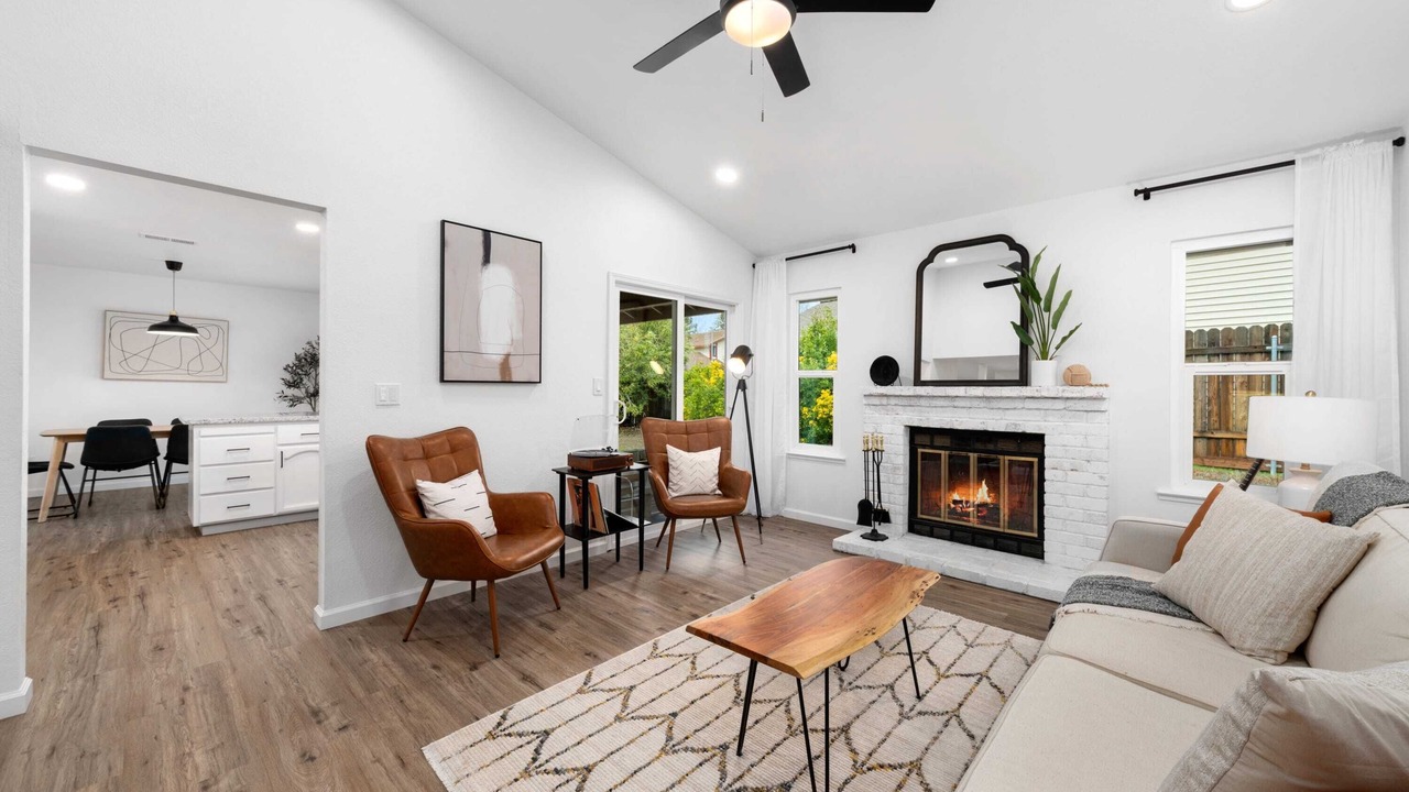 Photo of Livingroom in Pleasant Grove