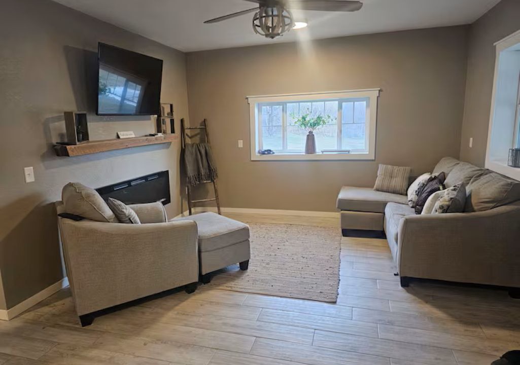 Photo of Livingroom in Frontenac