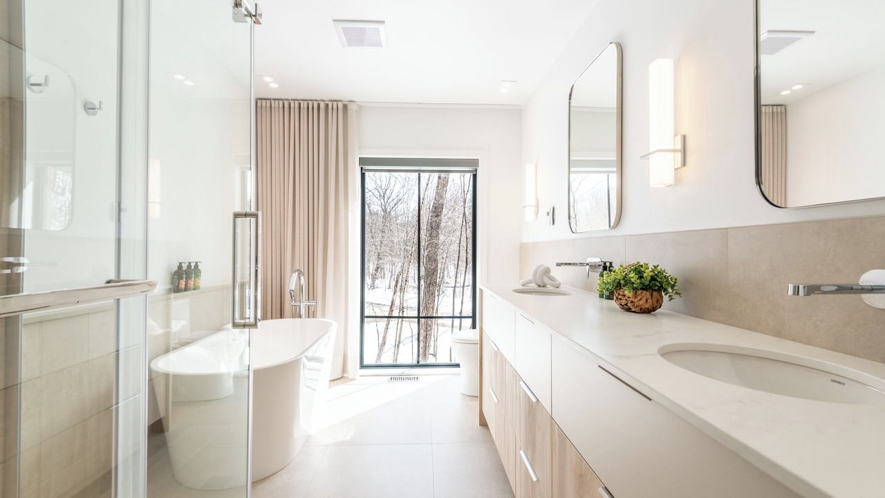 Photo of Bathroom in Versant Soleil