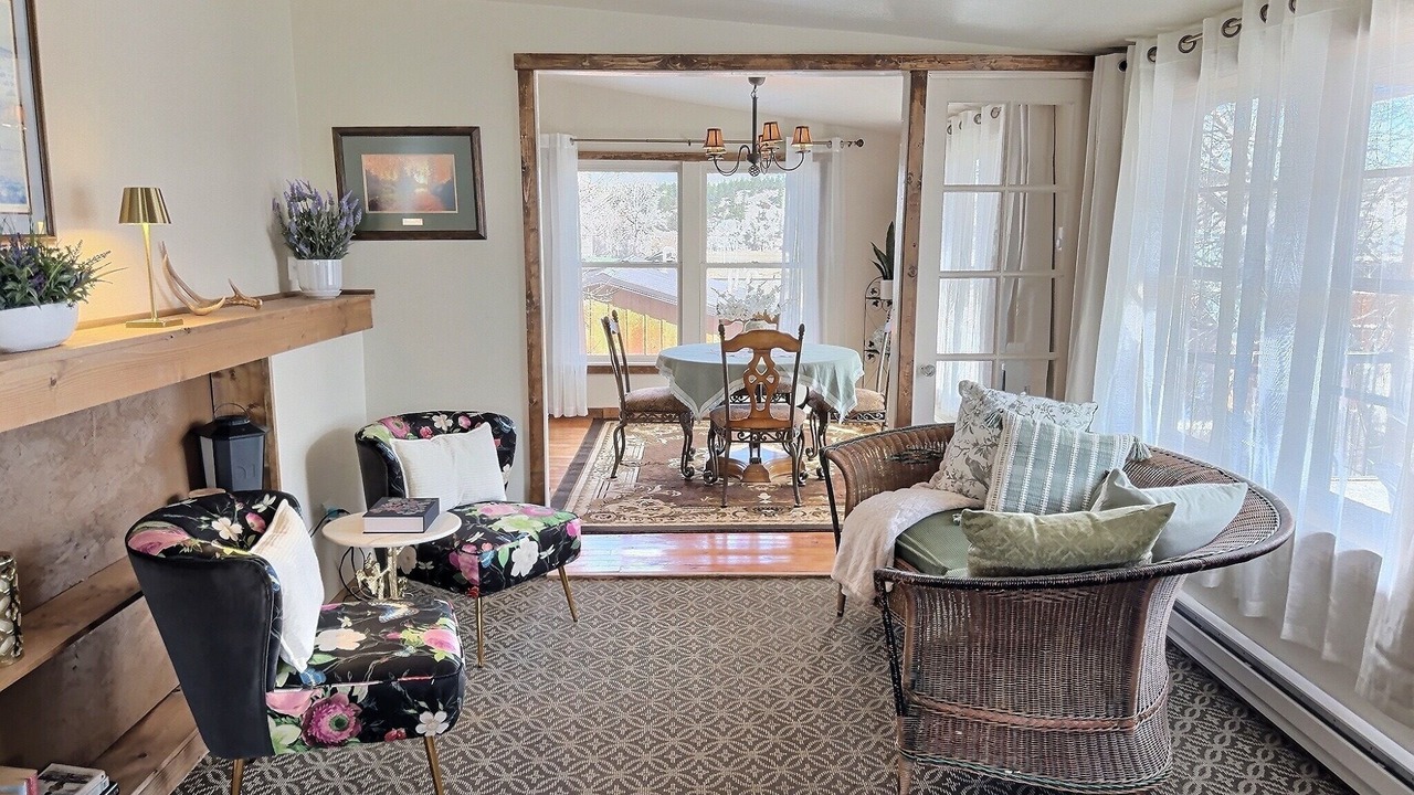Photo of Livingroom in Reed Point
