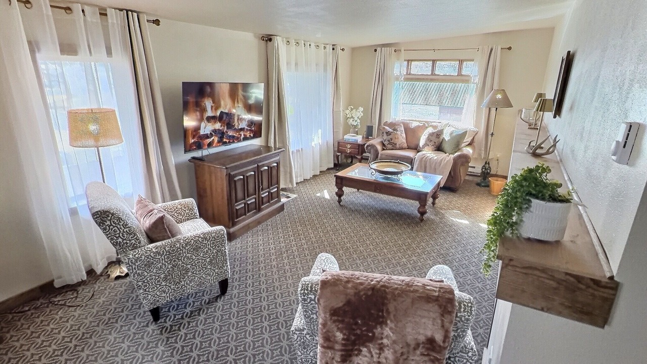 Photo of Livingroom in Reed Point