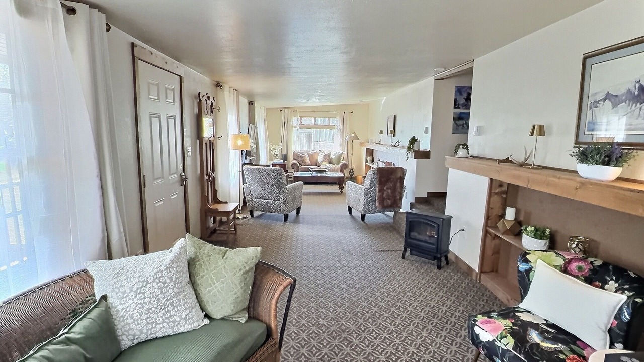 Photo of Livingroom in Reed Point