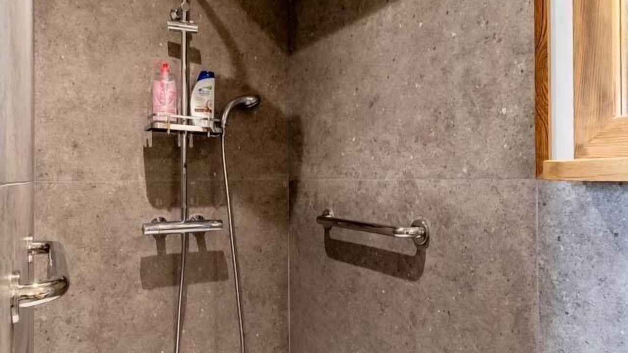 Photo of Bathroom in Les Deserts