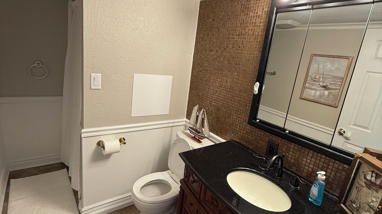 Photo of Bathroom in Hardin