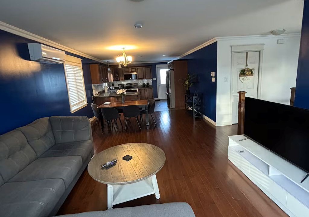 Photo of Livingroom in Terra Nova